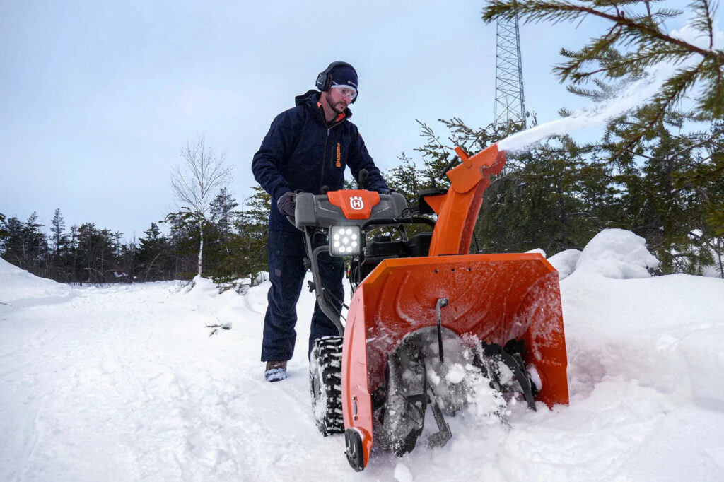 husqvarna snowblower in action husqvarna snowblower in action
